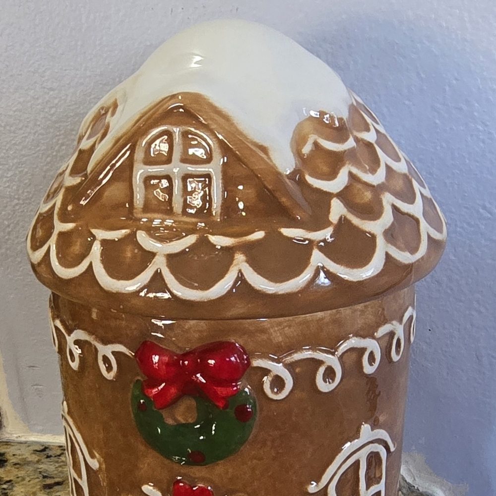 Global Design Connections Gingerbread House Ceramic Cookie Jar – Hand-Painted